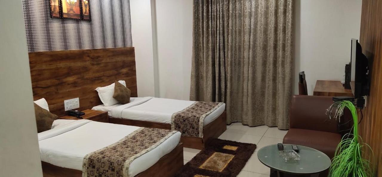 Hotel Shiva Club And Resort Mundra Buitenkant foto