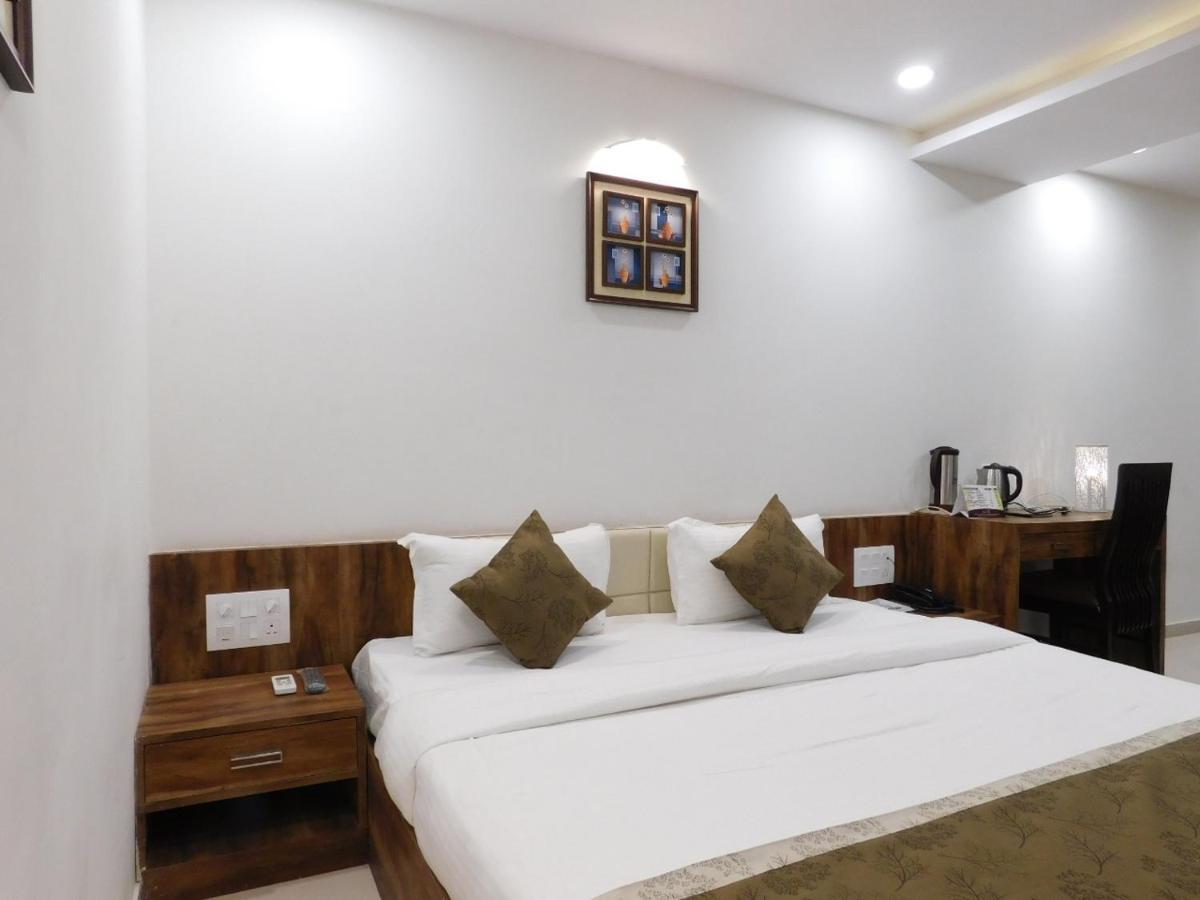Hotel Shiva Club And Resort Mundra Buitenkant foto