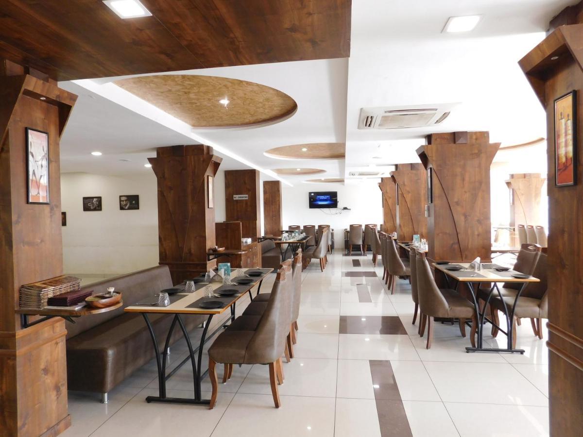 Hotel Shiva Club And Resort Mundra Buitenkant foto