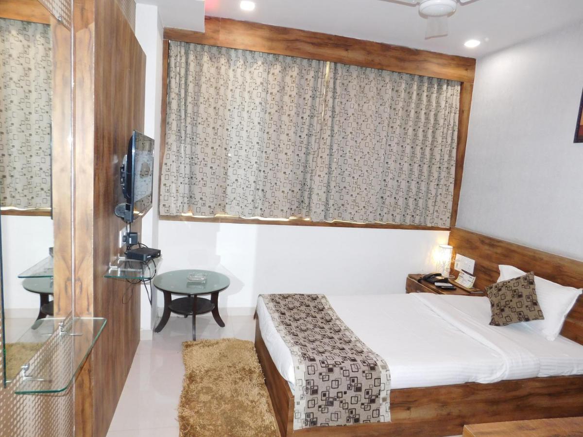 Hotel Shiva Club And Resort Mundra Buitenkant foto